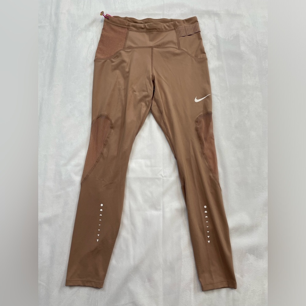 NIKE Speed Icon Clash in Desert Dust 7/8 Running Legging Women's Size M - Picture 7 of 16